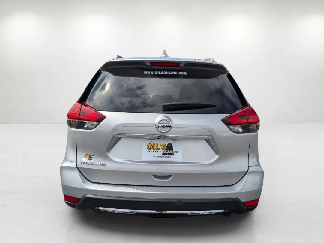 2017 /Charcoal Nissan Rogue S (JN8AT2MT8HW) with an Regular Unleaded I-4 2.5 L/152 engine, 1-Speed CVT w/OD transmission, located at 804 22nd Ave, Phenix City, AL, 36870, (334) 297-1860, 32.484749, -85.024475 - 2017 Nissan Rogue S - Photo#5
