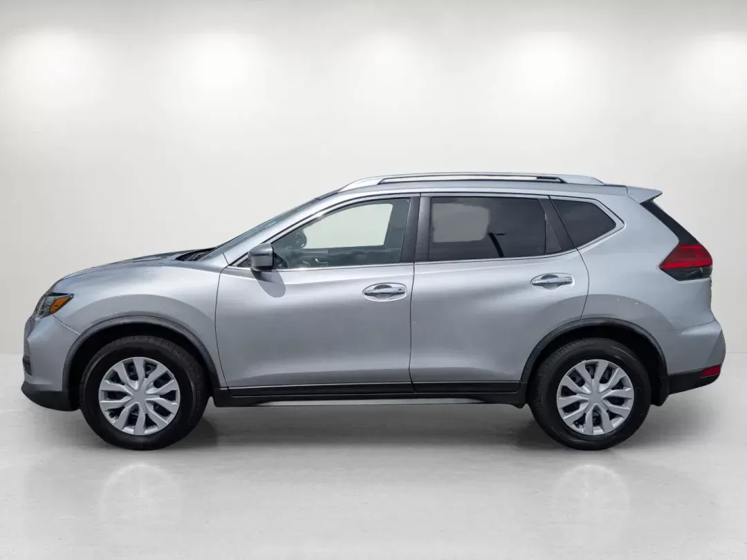 2017 /Charcoal Nissan Rogue S (JN8AT2MT8HW) with an Regular Unleaded I-4 2.5 L/152 engine, 1-Speed CVT w/OD transmission, located at 804 22nd Ave, Phenix City, AL, 36870, (334) 297-1860, 32.484749, -85.024475 - 2017 Nissan Rogue S - Photo#7