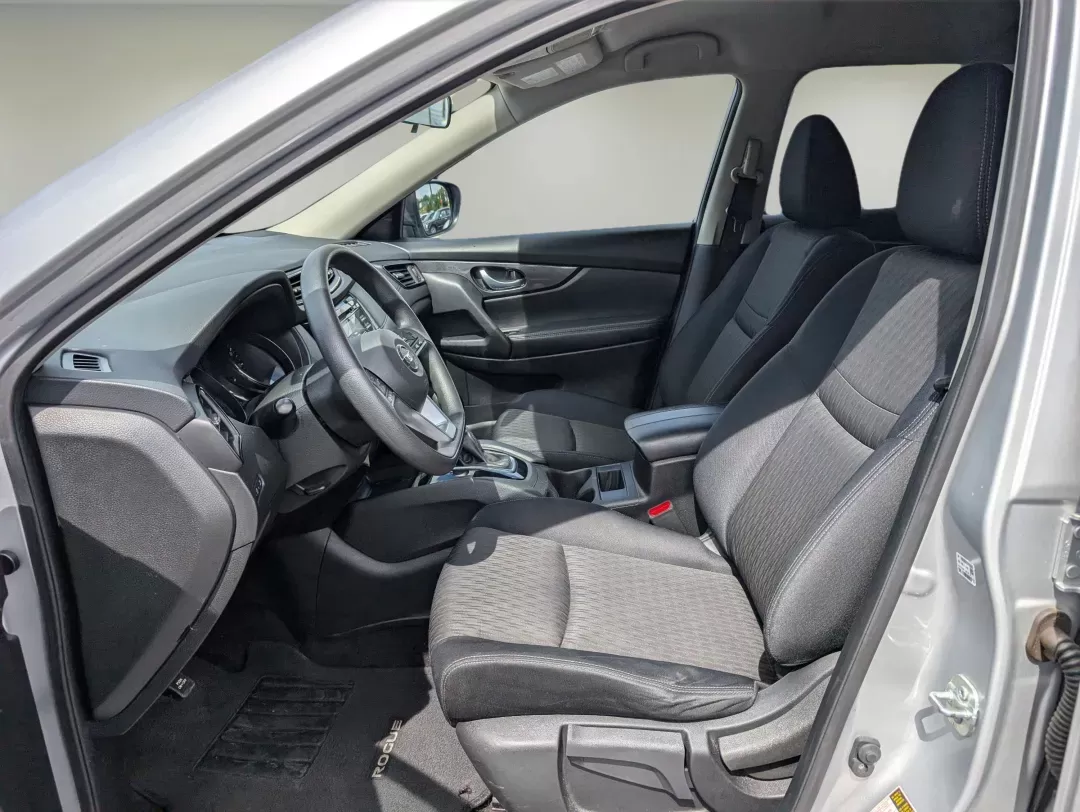 2017 /Charcoal Nissan Rogue S (JN8AT2MT8HW) with an Regular Unleaded I-4 2.5 L/152 engine, 1-Speed CVT w/OD transmission, located at 804 22nd Ave, Phenix City, AL, 36870, (334) 297-1860, 32.484749, -85.024475 - 2017 Nissan Rogue S - Photo#9