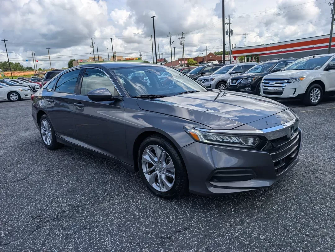 2018 Honda Accord Sedan LX 1.5T (1HGCV1F1XJA) with an Intercooled Turbo Regular Unleaded I-4 1.5 L/91 engine, 1-Speed CVT w/OD transmission, located at 3959 U.S. 80 W, Phenix City, AL, 36870, (334) 297-4885, 32.469296, -85.135185 - 2018 Honda Accord Sedan LX 1.5T - Photo#2