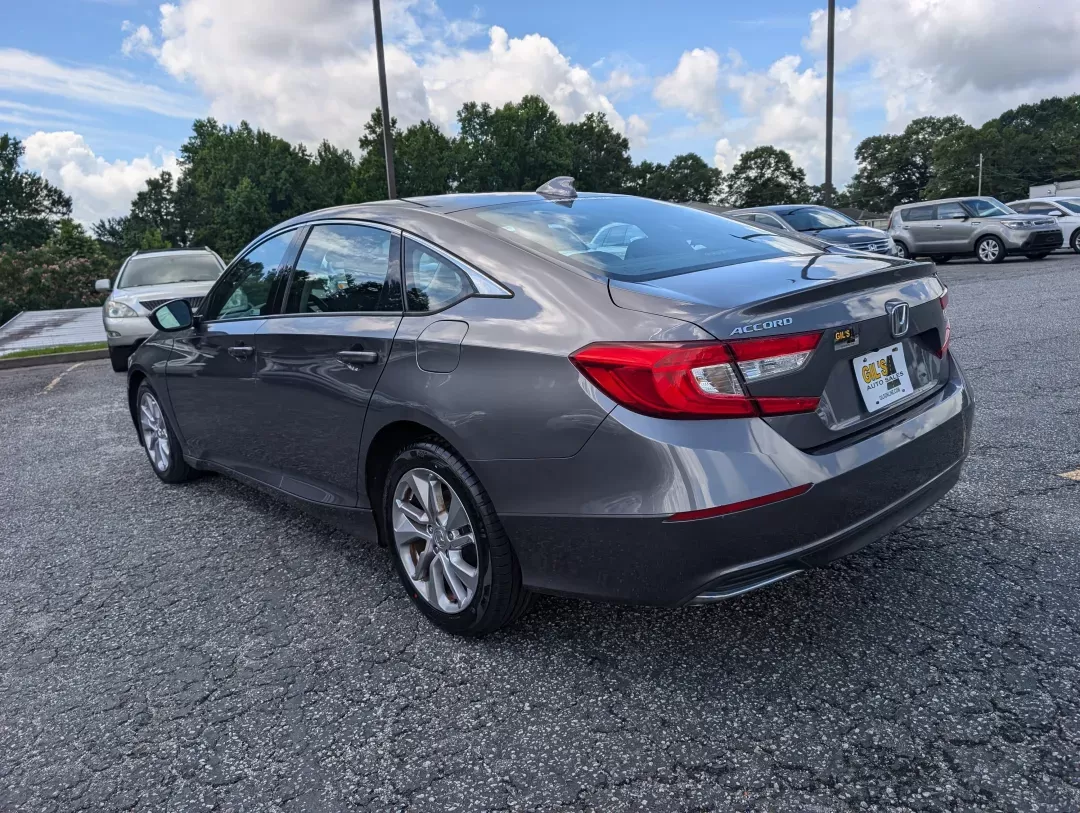 2018 Honda Accord Sedan LX 1.5T (1HGCV1F1XJA) with an Intercooled Turbo Regular Unleaded I-4 1.5 L/91 engine, 1-Speed CVT w/OD transmission, located at 3959 U.S. 80 W, Phenix City, AL, 36870, (334) 297-4885, 32.469296, -85.135185 - 2018 Honda Accord Sedan LX 1.5T - Photo#6