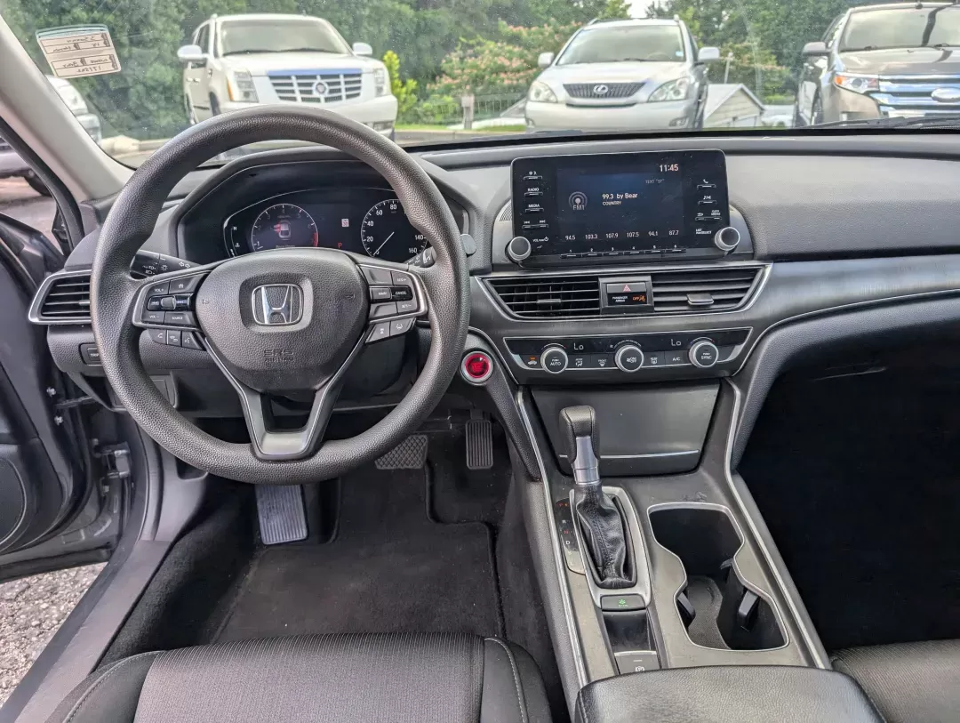 2018 Honda Accord Sedan LX 1.5T (1HGCV1F1XJA) with an Intercooled Turbo Regular Unleaded I-4 1.5 L/91 engine, 1-Speed CVT w/OD transmission, located at 3959 U.S. 80 W, Phenix City, AL, 36870, (334) 297-4885, 32.469296, -85.135185 - 2018 Honda Accord Sedan LX 1.5T - Photo#11