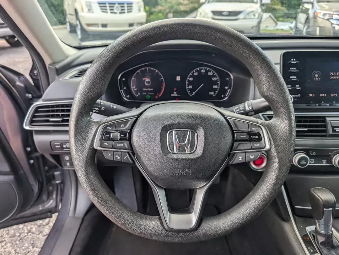2018 Honda Accord Sedan LX 1.5T (1HGCV1F1XJA) with an Intercooled Turbo Regular Unleaded I-4 1.5 L/91 engine, 1-Speed CVT w/OD transmission, located at 3959 U.S. 80 W, Phenix City, AL, 36870, (334) 297-4885, 32.469296, -85.135185 - 2018 Honda Accord Sedan LX 1.5T - Photo#15