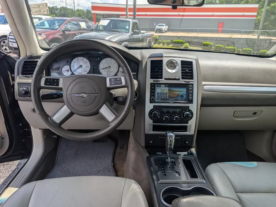 2010 /Dark Khaki/Light Gray Stone Chrysler 300 Touring Signature (2C3CA5CV9AH) with an Gas V6 3.5L/215 engine, 4-Speed Automatic transmission, located at 3959 U.S. 80 W, Phenix City, AL, 36870, (334) 297-4885, 32.469296, -85.135185 - 2010 Chrysler 300 Touring Signature - Photo#11