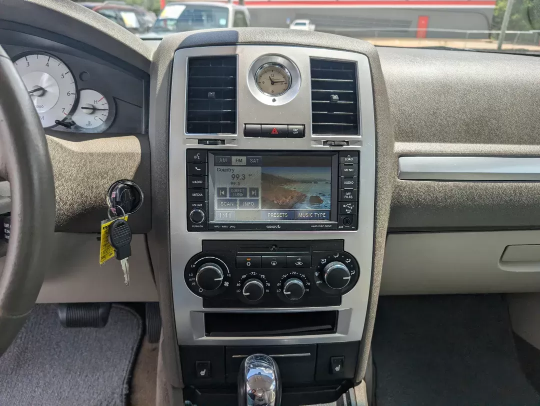 2010 /Dark Khaki/Light Gray Stone Chrysler 300 Touring Signature (2C3CA5CV9AH) with an Gas V6 3.5L/215 engine, 4-Speed Automatic transmission, located at 3959 U.S. 80 W, Phenix City, AL, 36870, (334) 297-4885, 32.469296, -85.135185 - 2010 Chrysler 300 Touring Signature - Photo#14