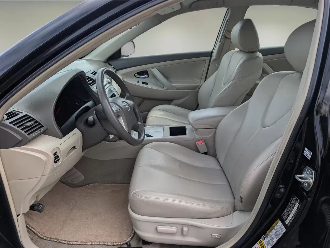 2007 Toyota Camry LE (4T1BK46K97U) with an Other engine, located at 521 Old Farm Lane Rd, Prattville, AL, 36066, (334) 325-1505, 32.482460, -86.416367 - **Discover Your Next Adventure with the 2007 Toyota Camry LE at Gils Auto - Phenix City!**<br /> <br /> Are you searching for a reliable and stylish sedan that fits perfectly into your busy lifestyle? Look no further! The 2007 Toyota Camry LE is not just a car; it's your steadfast companion for both - Photo#9