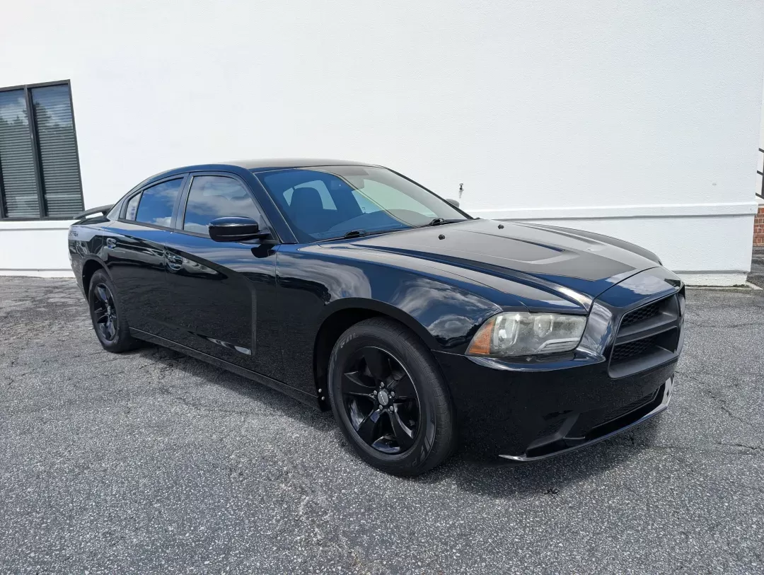 2013 /Black Interior Dodge Charger SE (2C3CDXBG7DH) with an Gas/Ethanol V6 3.6L/220 engine, 8-Speed Automatic transmission, located at 3959 U.S. 80 W, Phenix City, AL, 36870, (334) 297-4885, 32.469296, -85.135185 - 2013 Dodge Charger SE - Photo#2