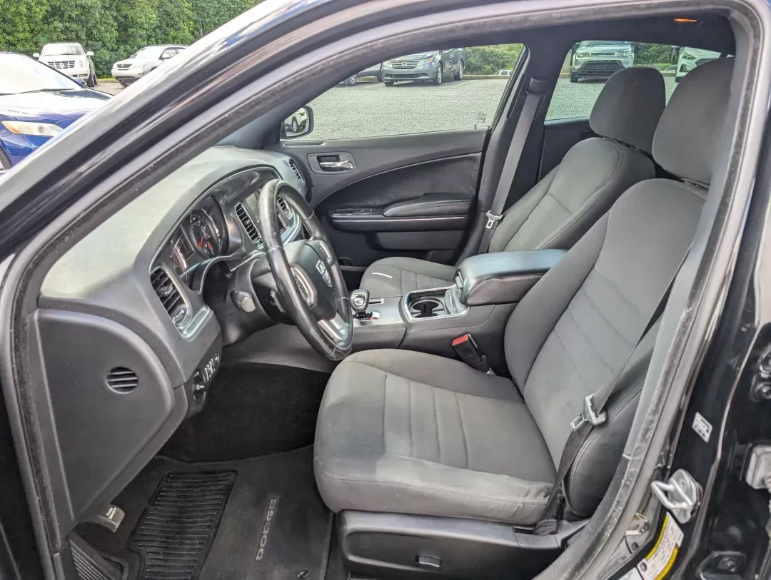 2013 /Black Interior Dodge Charger SE (2C3CDXBG7DH) with an Gas/Ethanol V6 3.6L/220 engine, 8-Speed Automatic transmission, located at 3959 U.S. 80 W, Phenix City, AL, 36870, (334) 297-4885, 32.469296, -85.135185 - 2013 Dodge Charger SE - Photo#9