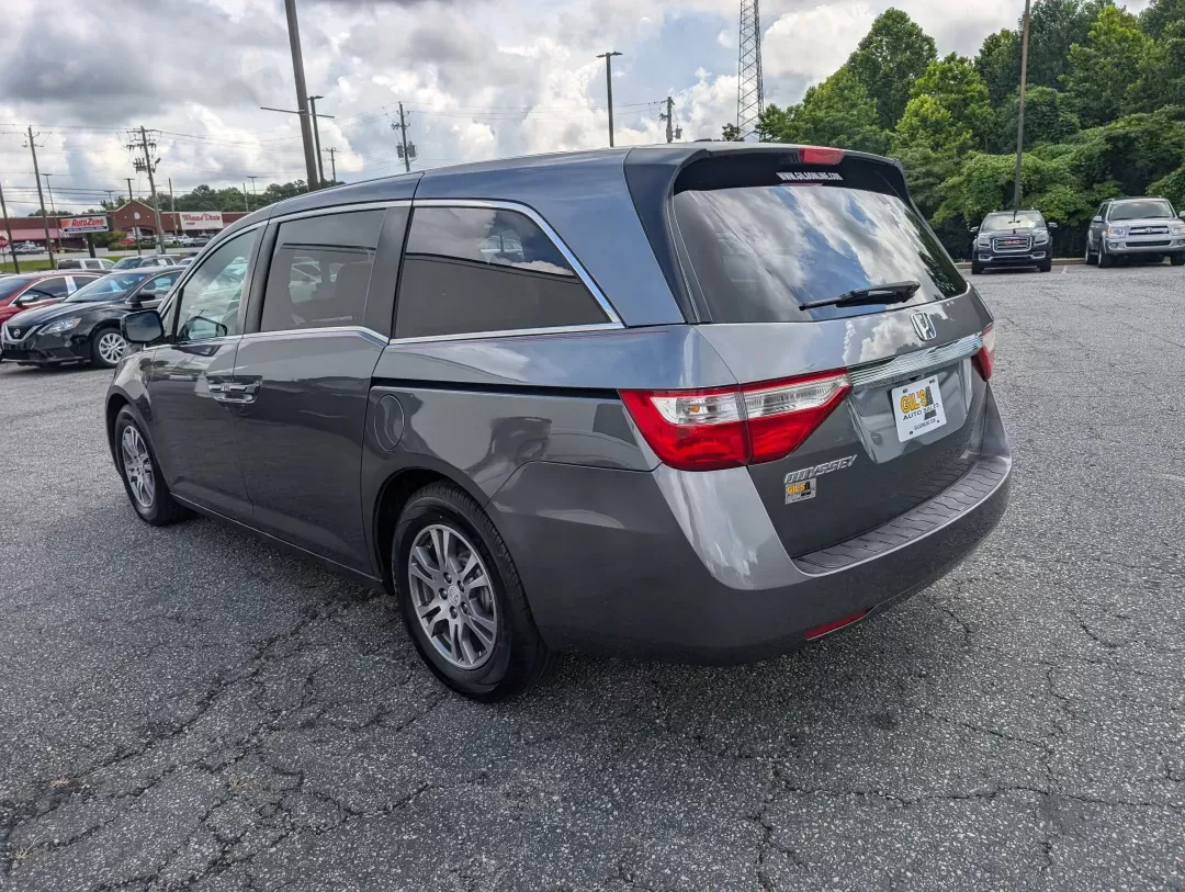 2012 Honda Odyssey EX-L (5FNRL5H68CB) with an Gas V6 3.5L/212 engine, 5-Speed Automatic transmission, located at 1430 Gateway Drive, Opelika, AL, 36801, (334) 239-0944, 32.637871, -85.409790 - 2012 Honda Odyssey EX-L - Photo#6