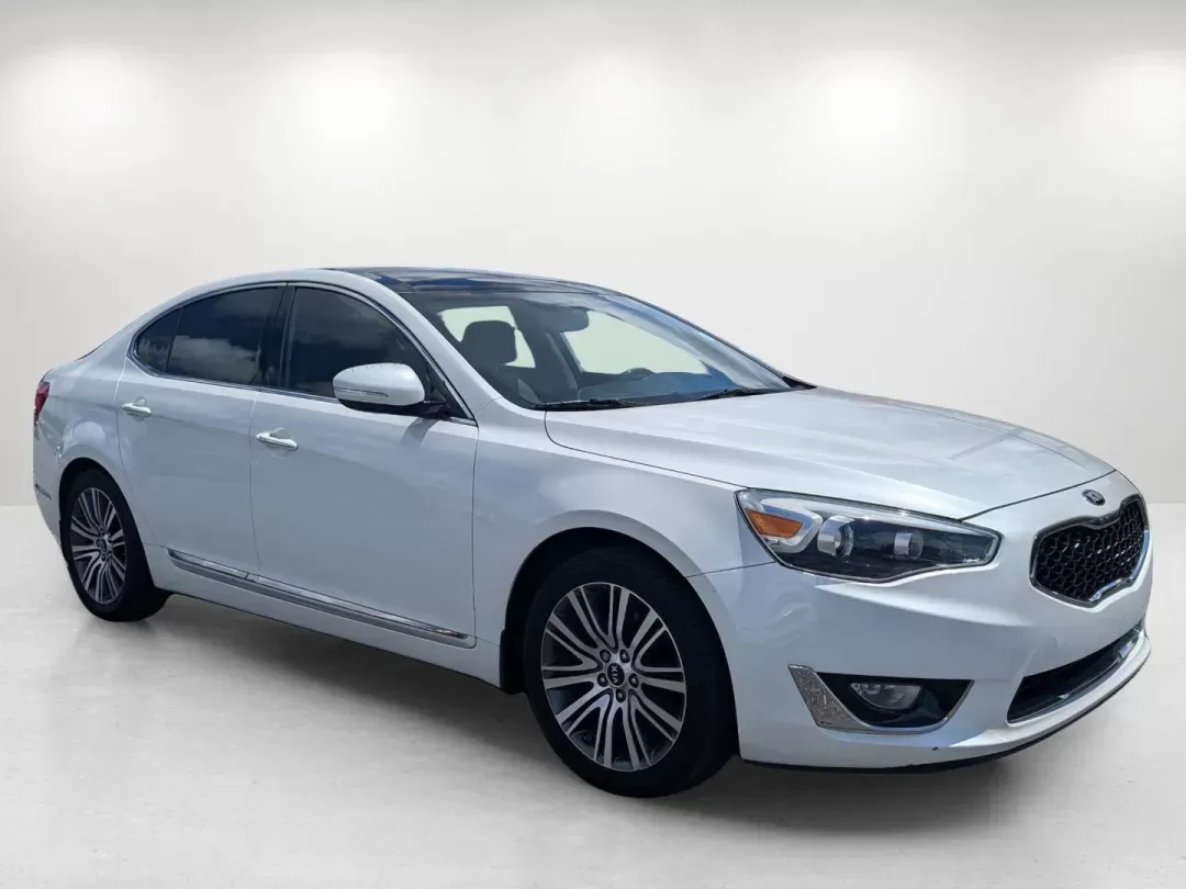 2015 /Beige Kia Cadenza Premium (KNALN4D74F5) with an Regular Unleaded V-6 3.3 L/204 engine, 6-Speed Automatic w/OD transmission, located at 521 Old Farm Lane Rd, Prattville, AL, 36066, (334) 325-1505, 32.482460, -86.416367 - 2015 Kia Cadenza Premium - Photo#3