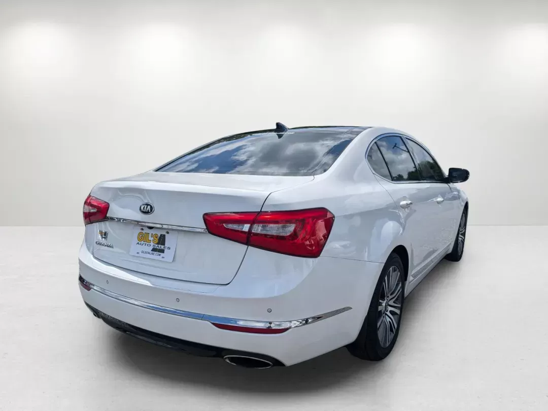 2015 /Beige Kia Cadenza Premium (KNALN4D74F5) with an Regular Unleaded V-6 3.3 L/204 engine, 6-Speed Automatic w/OD transmission, located at 521 Old Farm Lane Rd, Prattville, AL, 36066, (334) 325-1505, 32.482460, -86.416367 - 2015 Kia Cadenza Premium - Photo#5