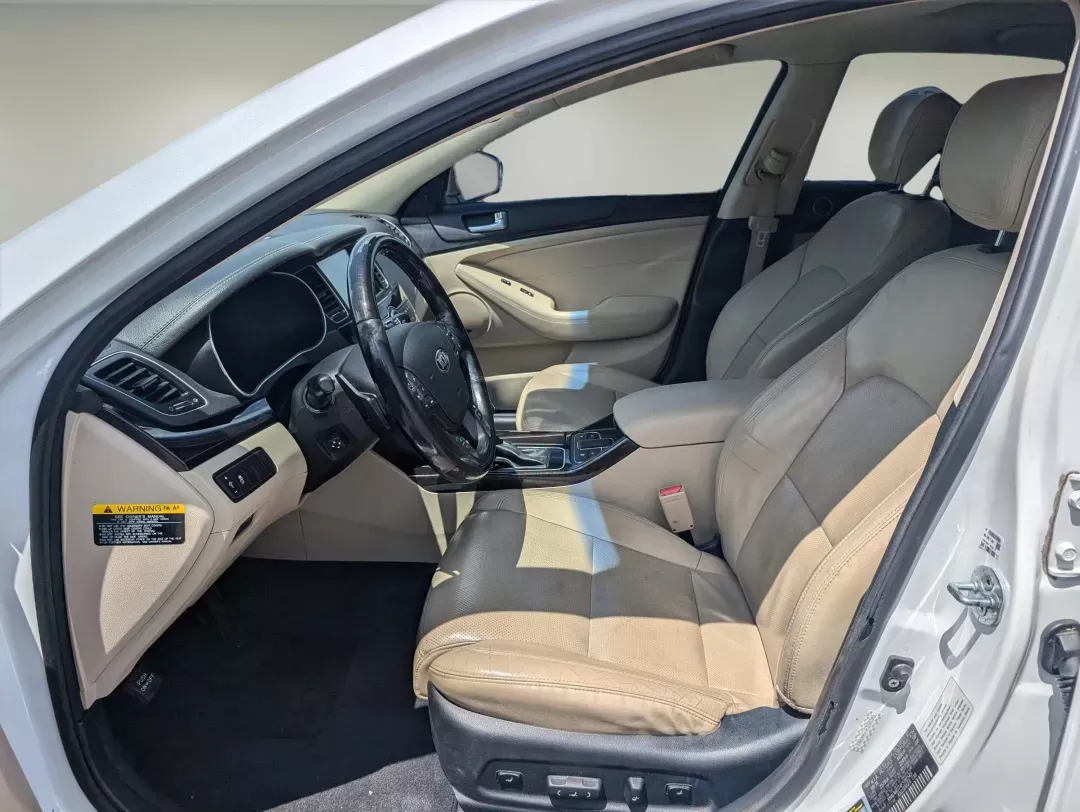 2015 /Beige Kia Cadenza Premium (KNALN4D74F5) with an Regular Unleaded V-6 3.3 L/204 engine, 6-Speed Automatic w/OD transmission, located at 521 Old Farm Lane Rd, Prattville, AL, 36066, (334) 325-1505, 32.482460, -86.416367 - 2015 Kia Cadenza Premium - Photo#10