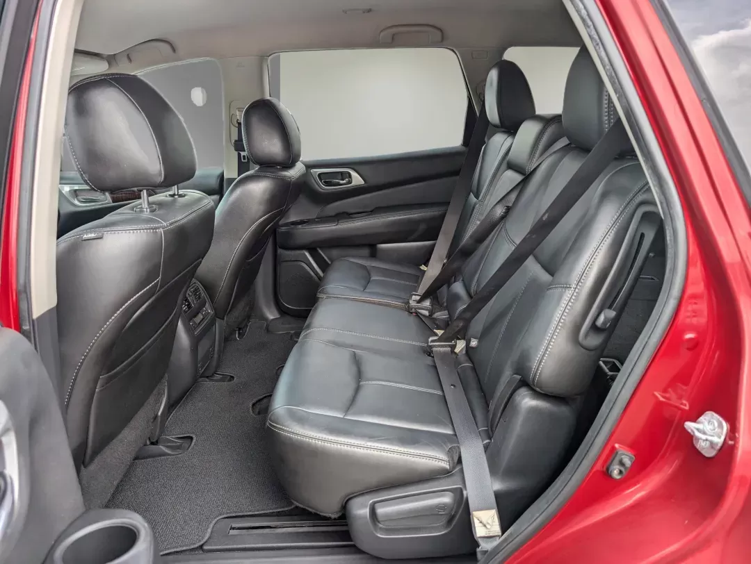 2014 /Charcoal Nissan Pathfinder SL (5N1AR2MN4EC) with an Regular Unleaded V-6 3.5 L/213 engine, 1-Speed CVT w/OD transmission, located at 521 Old Farm Lane Rd, Prattville, AL, 36066, (334) 325-1505, 32.482460, -86.416367 - 2014 Nissan Pathfinder SL - Photo#10