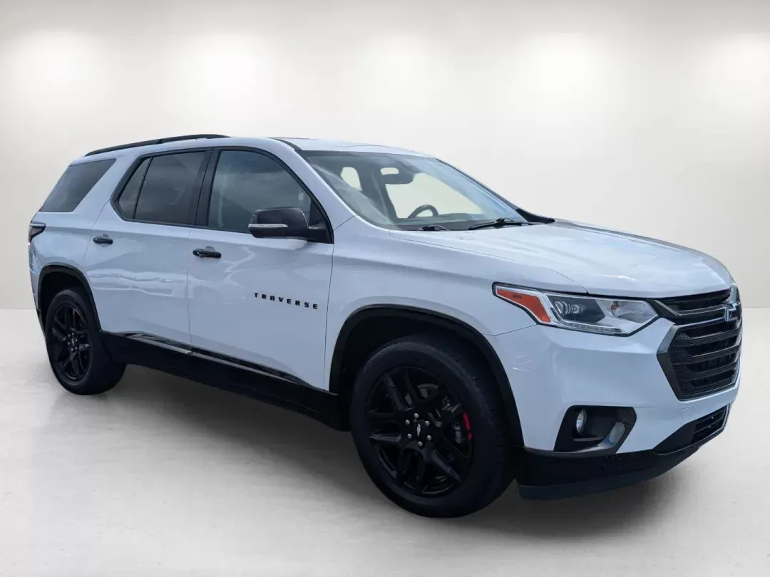 2021 /Jet Black Chevrolet Traverse Premier (1GNERKKW5MJ) with an Gas V6 3.6L/217 engine, 9-Speed Automatic transmission, located at 3959 U.S. 80 W, Phenix City, AL, 36870, (334) 297-4885, 32.469296, -85.135185 - 2021 Chevrolet Traverse Premier - Photo#2