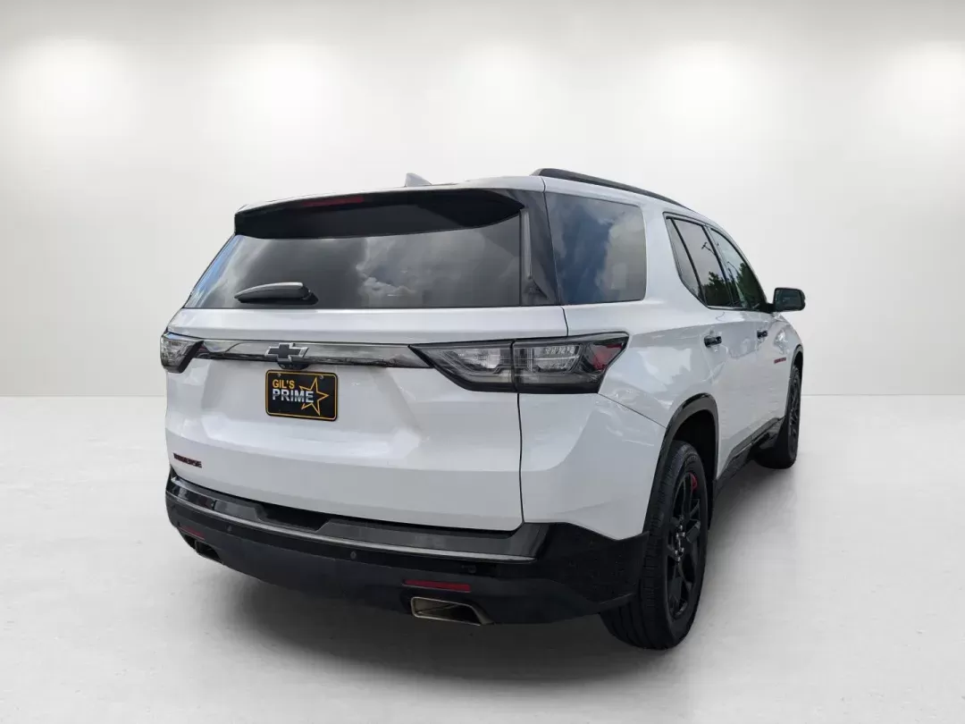 2021 /Jet Black Chevrolet Traverse Premier (1GNERKKW5MJ) with an Gas V6 3.6L/217 engine, 9-Speed Automatic transmission, located at 3959 U.S. 80 W, Phenix City, AL, 36870, (334) 297-4885, 32.469296, -85.135185 - 2021 Chevrolet Traverse Premier - Photo#4