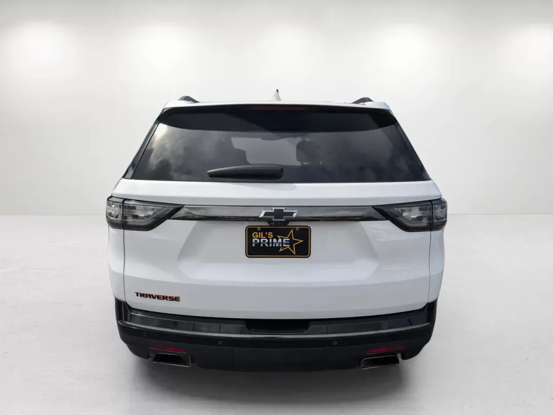 2021 /Jet Black Chevrolet Traverse Premier (1GNERKKW5MJ) with an Gas V6 3.6L/217 engine, 9-Speed Automatic transmission, located at 3959 U.S. 80 W, Phenix City, AL, 36870, (334) 297-4885, 32.469296, -85.135185 - 2021 Chevrolet Traverse Premier - Photo#5