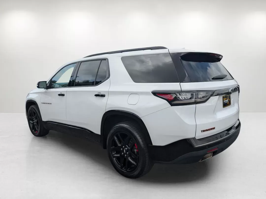 2021 /Jet Black Chevrolet Traverse Premier (1GNERKKW5MJ) with an Gas V6 3.6L/217 engine, 9-Speed Automatic transmission, located at 3959 U.S. 80 W, Phenix City, AL, 36870, (334) 297-4885, 32.469296, -85.135185 - 2021 Chevrolet Traverse Premier - Photo#6
