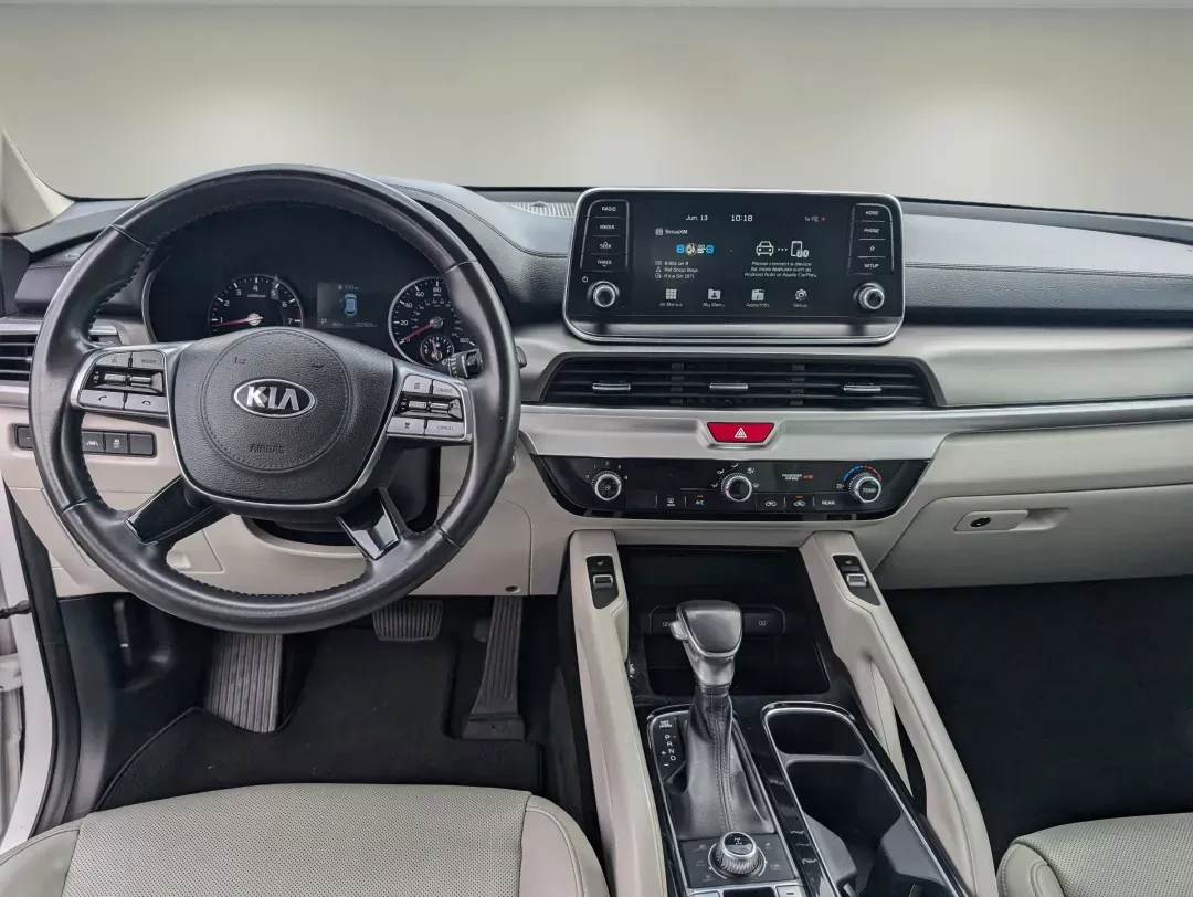 2020 /Gray Kia Telluride S (5XYP6DHC3LG) with an Regular Unleaded V-6 3.8 L/231 engine, 8-Speed Automatic w/OD transmission, located at 3959 U.S. 80 W, Phenix City, AL, 36870, (334) 297-4885, 32.469296, -85.135185 - 2020 Kia Telluride S - Photo#12
