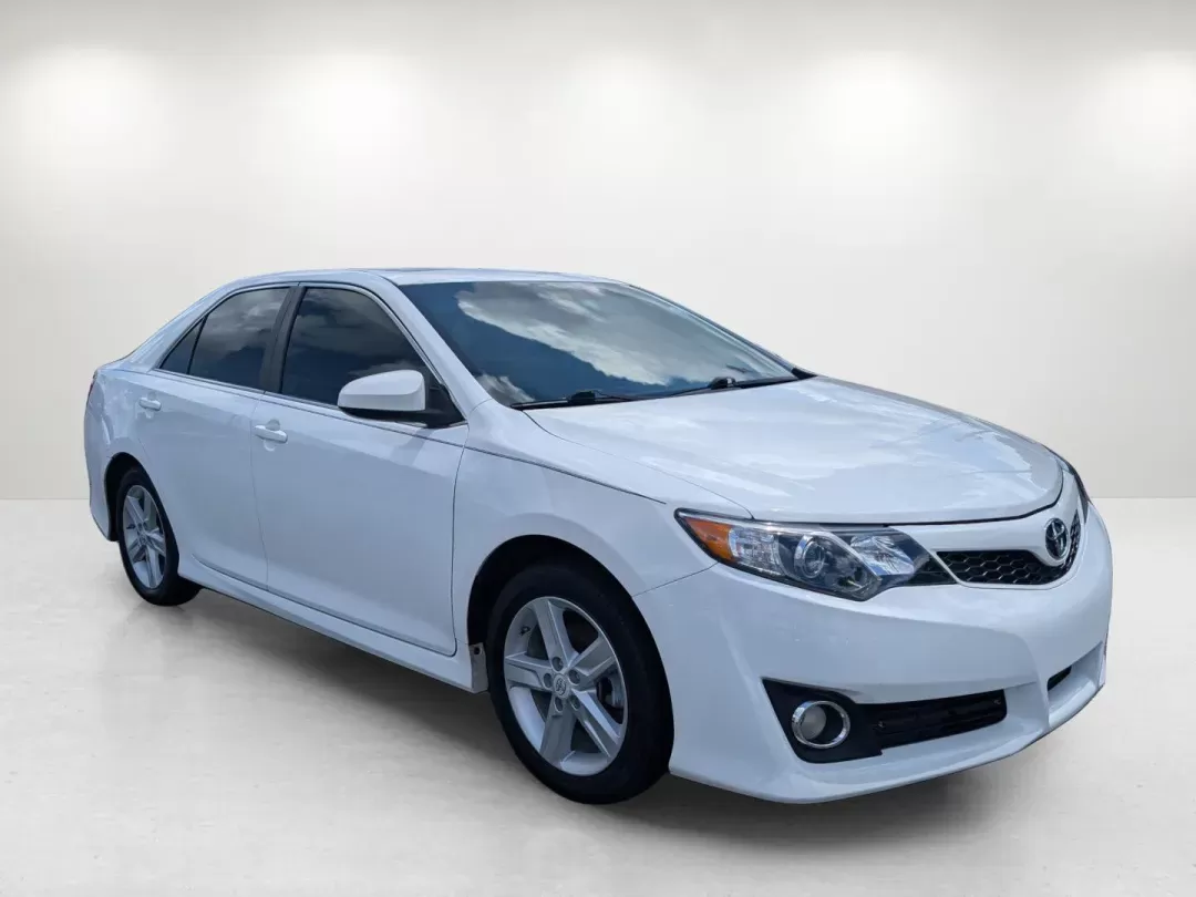 2012 Toyota Camry SE (4T1BF1FKXCU) with an Gas I4 2.5L/152 engine, 6-Speed Automatic w/Manual Shift transmission, located at 3959 U.S. 80 W, Phenix City, AL, 36870, (334) 297-4885, 32.469296, -85.135185 - 2012 Toyota Camry SE - Photo#2