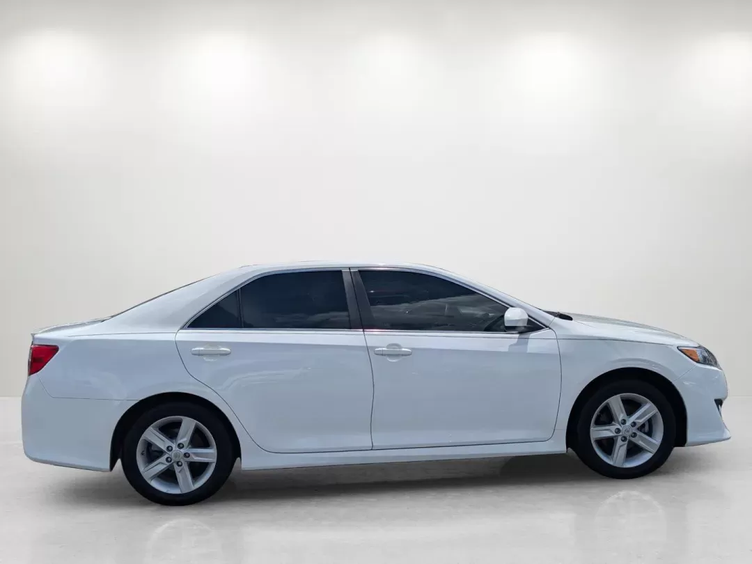2012 Toyota Camry SE (4T1BF1FKXCU) with an Gas I4 2.5L/152 engine, 6-Speed Automatic w/Manual Shift transmission, located at 3959 U.S. 80 W, Phenix City, AL, 36870, (334) 297-4885, 32.469296, -85.135185 - 2012 Toyota Camry SE - Photo#3