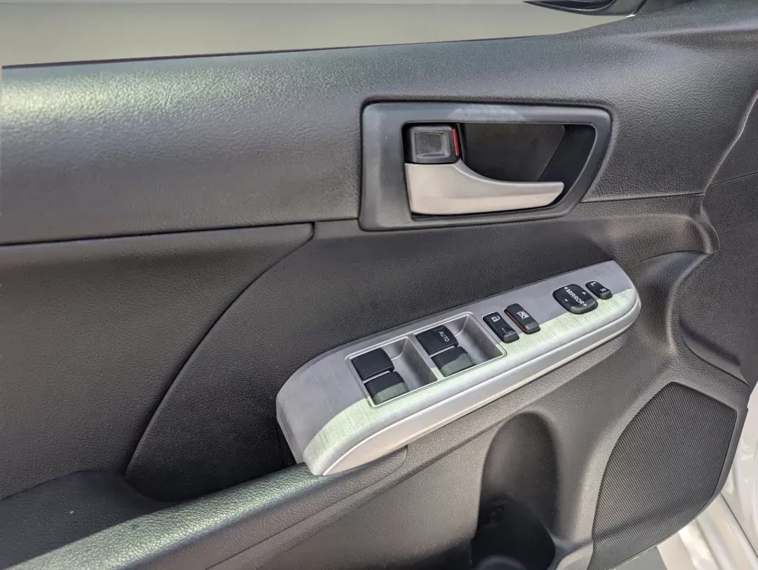 2012 Toyota Camry SE (4T1BF1FKXCU) with an Gas I4 2.5L/152 engine, 6-Speed Automatic w/Manual Shift transmission, located at 3959 U.S. 80 W, Phenix City, AL, 36870, (334) 297-4885, 32.469296, -85.135185 - 2012 Toyota Camry SE - Photo#8