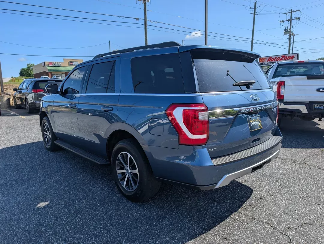 2018 Ford Expedition XLT (1FMJU1JT3JE) with an Twin Turbo Regular Unleaded V-6 3.5 L/213 engine, 10-Speed Automatic w/OD transmission, located at 3959 U.S. 80 W, Phenix City, AL, 36870, (334) 297-4885, 32.469296, -85.135185 - **Discover Your Next Adventure: 2018 Ford Expedition XLT at Gils Auto - Phenix City!**<br /> <br /> Are you ready to elevate your family road trips, weekend getaways, or daily commutes? Look no further than the rugged yet refined 2018 Ford Expedition XLT, available now at **Gils Auto**, your trusted - Photo#6