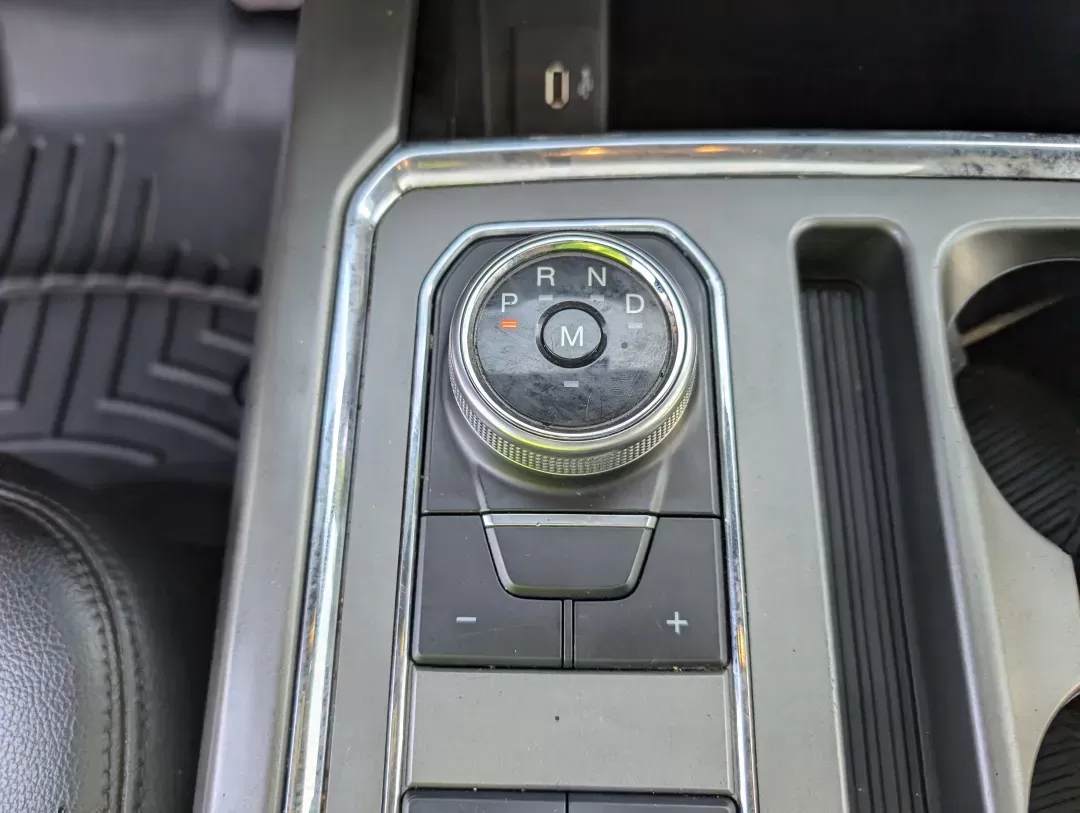 2018 Ford Expedition XLT (1FMJU1JT3JE) with an Twin Turbo Regular Unleaded V-6 3.5 L/213 engine, 10-Speed Automatic w/OD transmission, located at 3959 U.S. 80 W, Phenix City, AL, 36870, (334) 297-4885, 32.469296, -85.135185 - **Discover Your Next Adventure: 2018 Ford Expedition XLT at Gils Auto - Phenix City!**<br /> <br /> Are you ready to elevate your family road trips, weekend getaways, or daily commutes? Look no further than the rugged yet refined 2018 Ford Expedition XLT, available now at **Gils Auto**, your trusted - Photo#16