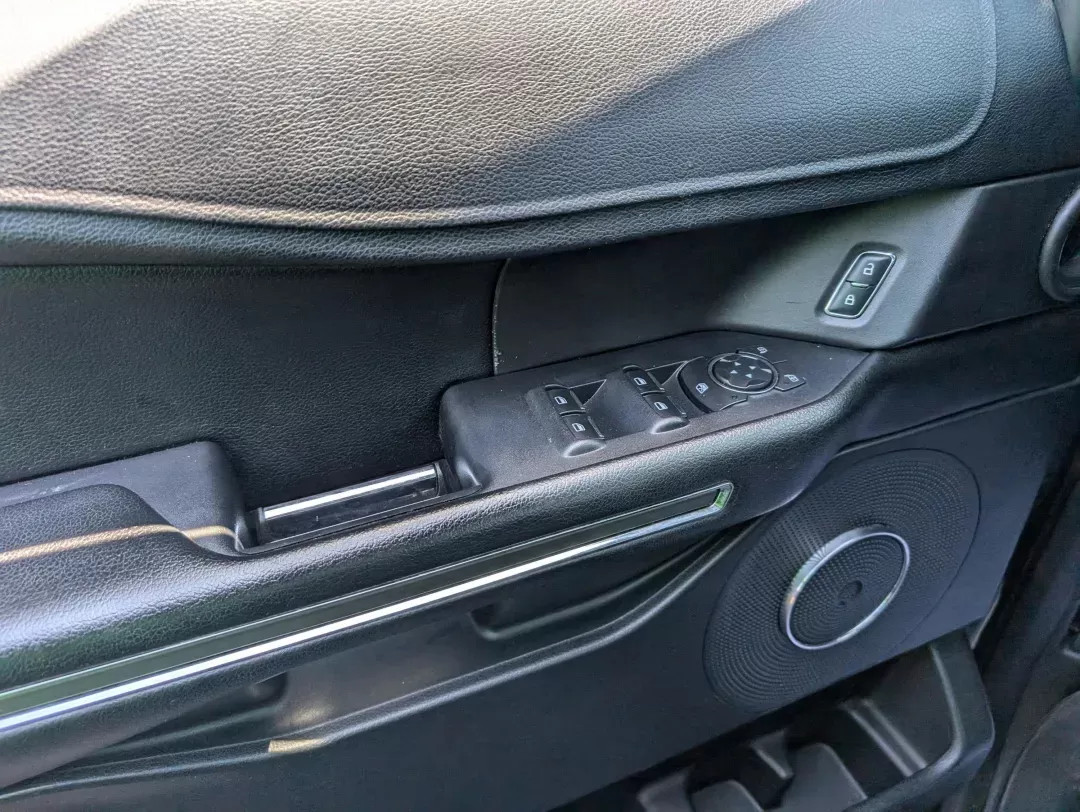 2018 Ford Expedition XLT (1FMJU1JT3JE) with an Other engine, located at 3959 U.S. 80 W, Phenix City, AL, 36870, (334) 297-4885, 32.469296, -85.135185 - Are you ready to elevate your family adventures or weekend getaways? Look no further than this stunning 2018 Ford Expedition XLT, available now at Gils Auto in Phenix City, AL. Perfectly designed for growing families and suitable for budget-conscious buyers, this SUV combines spaciousness, technolog - Photo#9