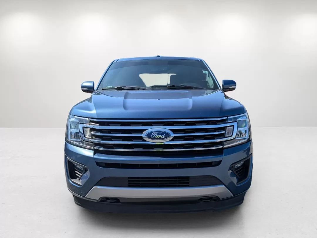 2018 Ford Expedition XLT (1FMJU1JT3JE) with an Other engine, located at 7000 Northlake Connector, Columbus, GA, 31904, (706) 987-8085, 32.524975, -84.978134 - Are you ready to elevate your family adventures or weekend getaways? Look no further than this stunning 2018 Ford Expedition XLT, available now at Gils Auto in Phenix City, AL. Perfectly designed for growing families and suitable for budget-conscious buyers, this SUV combines spaciousness, technolog - Photo#1