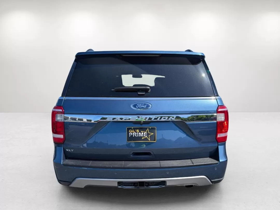 2018 Ford Expedition XLT (1FMJU1JT3JE) with an Other engine, located at 7000 Northlake Connector, Columbus, GA, 31904, (706) 987-8085, 32.524975, -84.978134 - Are you ready to elevate your family adventures or weekend getaways? Look no further than this stunning 2018 Ford Expedition XLT, available now at Gils Auto in Phenix City, AL. Perfectly designed for growing families and suitable for budget-conscious buyers, this SUV combines spaciousness, technolog - Photo#5