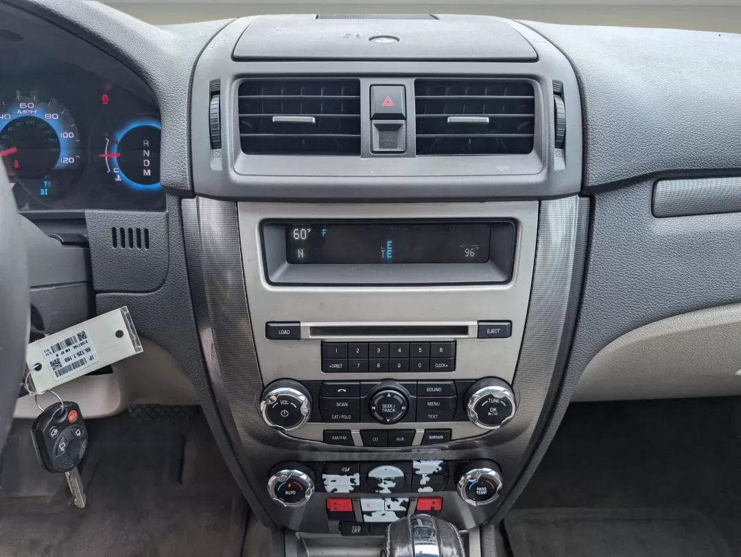 2012 Ford Fusion SEL (3FAHP0JG8CR) with an Other engine, located at 7000 Northlake Connector, Columbus, GA, 31904, (706) 987-8085, 32.524975, -84.978134 - **Experience Comfort and Reliability with This 2012 Ford Fusion SEL at Gils Auto - Opelika!**<br /> <br /> If you're searching for a dependable sedan that perfectly balances comfort and efficiency, look no further than this stunning 2012 Ford Fusion SEL at Gils Auto, located at 1430 Gateway Drive, O - Photo#14