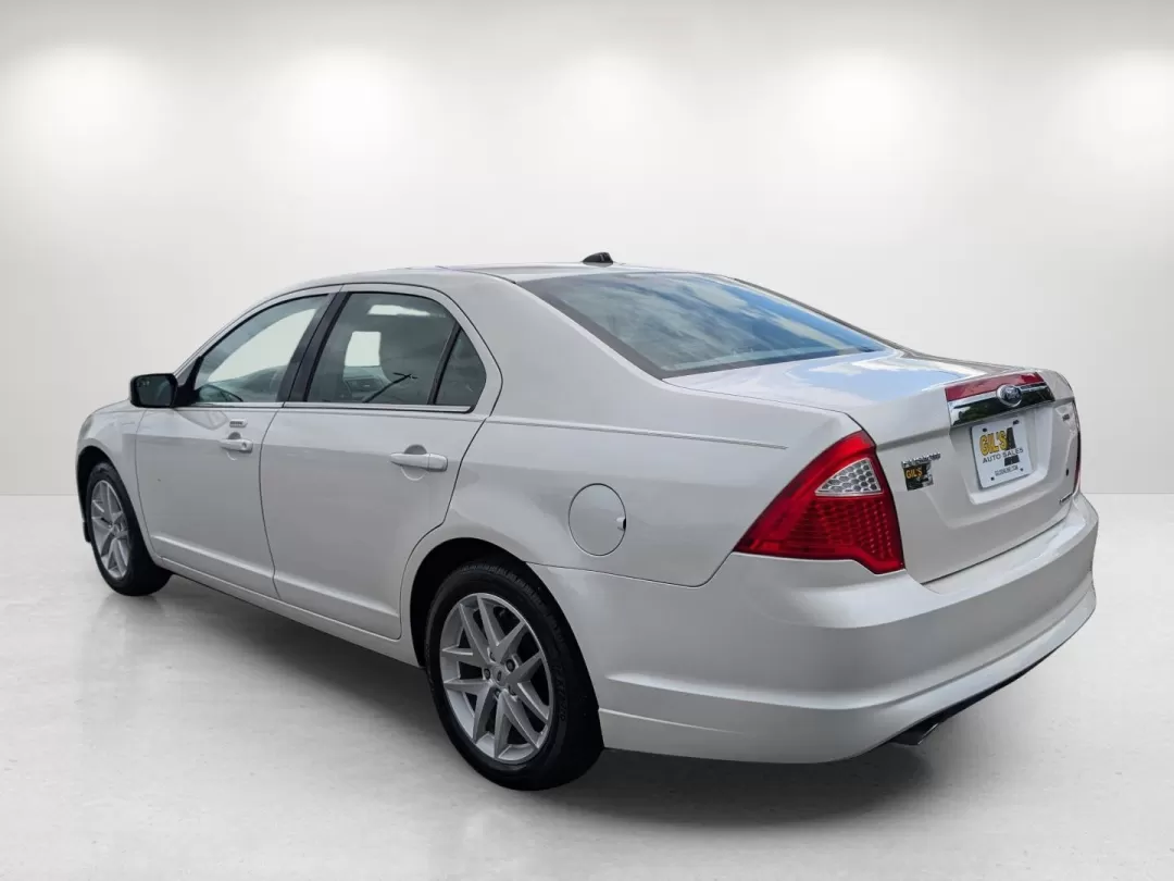 2012 Ford Fusion SEL (3FAHP0JG8CR) with an Other engine, located at 7000 Northlake Connector, Columbus, GA, 31904, (706) 987-8085, 32.524975, -84.978134 - **Experience Comfort and Reliability with This 2012 Ford Fusion SEL at Gils Auto - Opelika!**<br /> <br /> If you're searching for a dependable sedan that perfectly balances comfort and efficiency, look no further than this stunning 2012 Ford Fusion SEL at Gils Auto, located at 1430 Gateway Drive, O - Photo#6