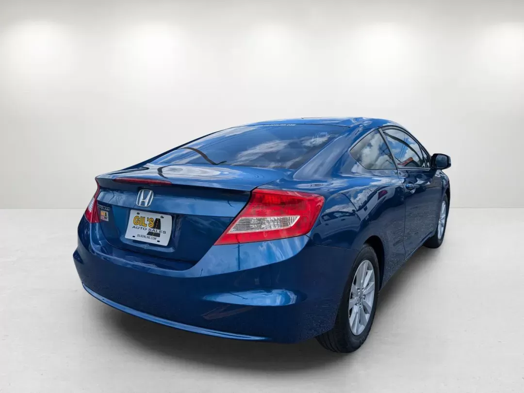 2012 Honda Civic Cpe EX (2HGFG3B82CH) with an Other engine, located at 1430 Gateway Drive, Opelika, AL, 36801, (334) 239-0944, 32.637871, -85.409790 - **Unleash Your Adventures with the 2012 Honda Civic Coupe EX!**<br /> <br /> If you're seeking a reliable and stylish vehicle that fits seamlessly into your active lifestyle, look no further than the stunning 2012 Honda Civic Coupe EX! This is the perfect car for budget-conscious buyers looking to m - Photo#4