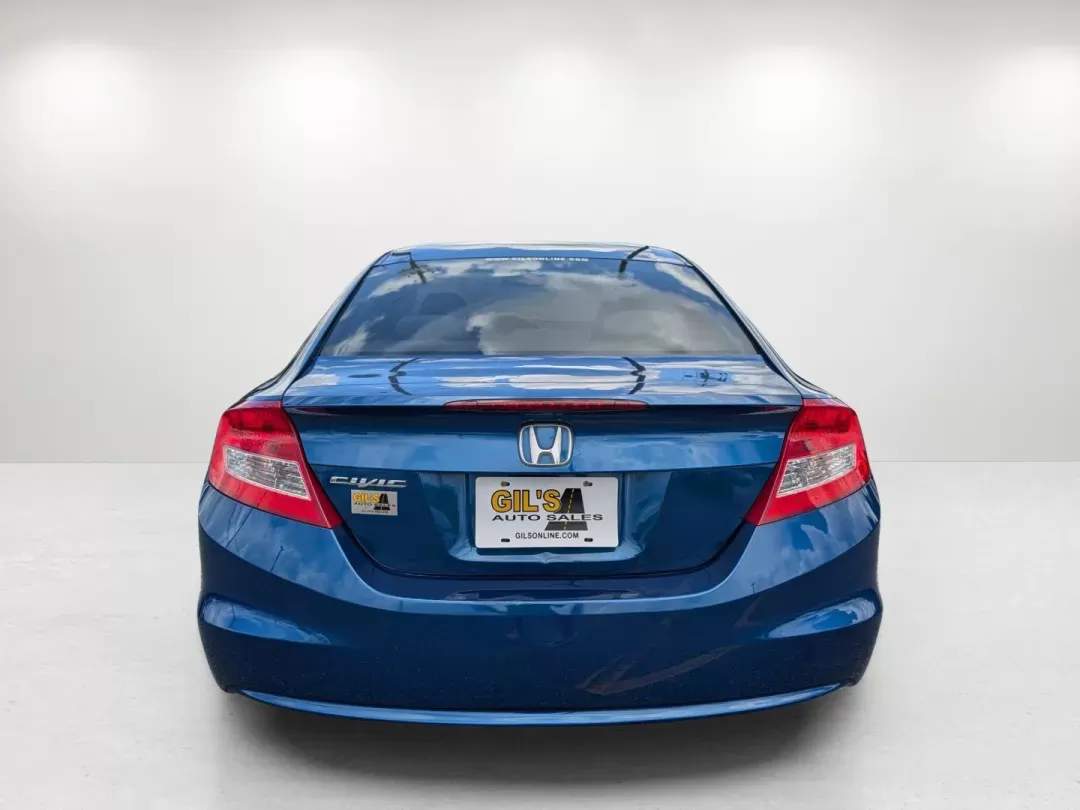 2012 Honda Civic Cpe EX (2HGFG3B82CH) with an Other engine, located at 1430 Gateway Drive, Opelika, AL, 36801, (334) 239-0944, 32.637871, -85.409790 - **Unleash Your Adventures with the 2012 Honda Civic Coupe EX!**<br /> <br /> If you're seeking a reliable and stylish vehicle that fits seamlessly into your active lifestyle, look no further than the stunning 2012 Honda Civic Coupe EX! This is the perfect car for budget-conscious buyers looking to m - Photo#5