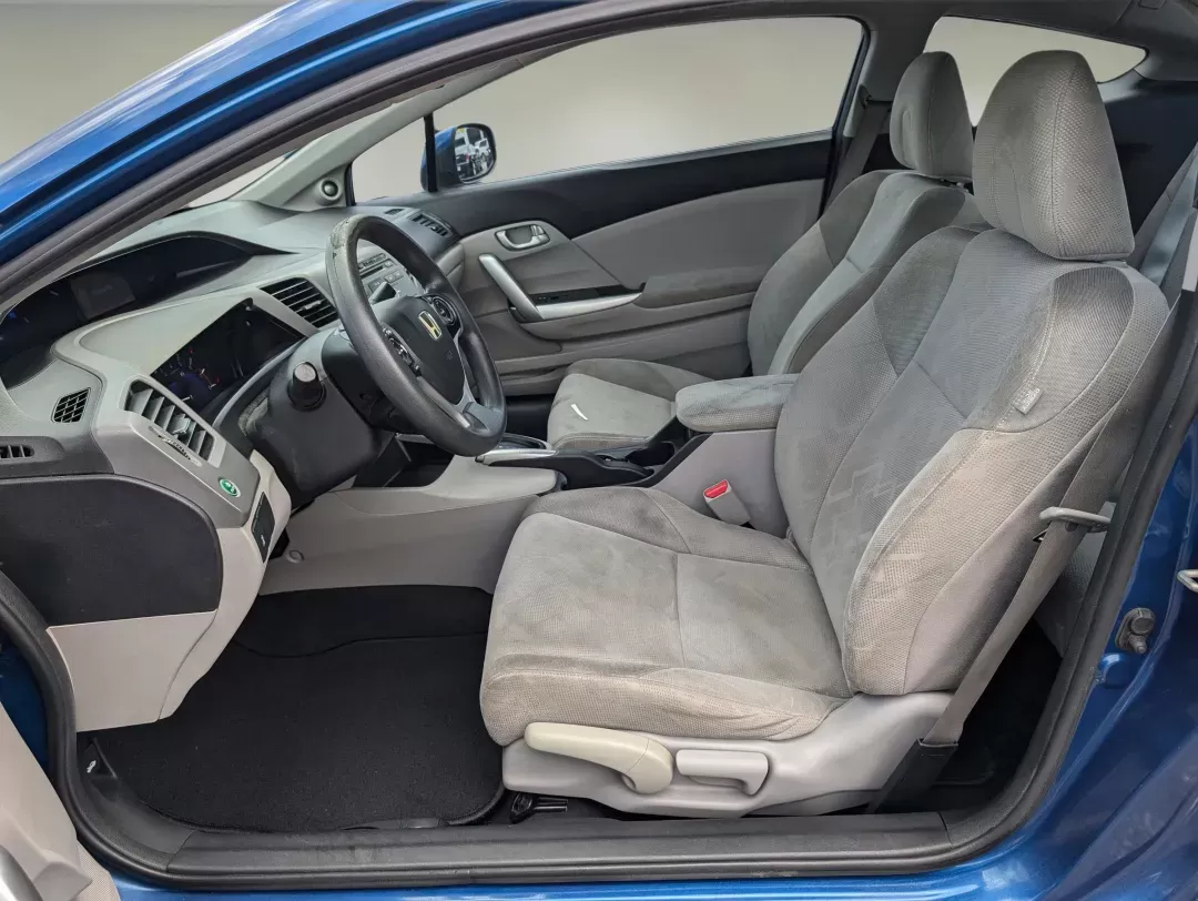 2012 Honda Civic Cpe EX (2HGFG3B82CH) with an Other engine, located at 1430 Gateway Drive, Opelika, AL, 36801, (334) 239-0944, 32.637871, -85.409790 - **Unleash Your Adventures with the 2012 Honda Civic Coupe EX!**<br /> <br /> If you're seeking a reliable and stylish vehicle that fits seamlessly into your active lifestyle, look no further than the stunning 2012 Honda Civic Coupe EX! This is the perfect car for budget-conscious buyers looking to m - Photo#9
