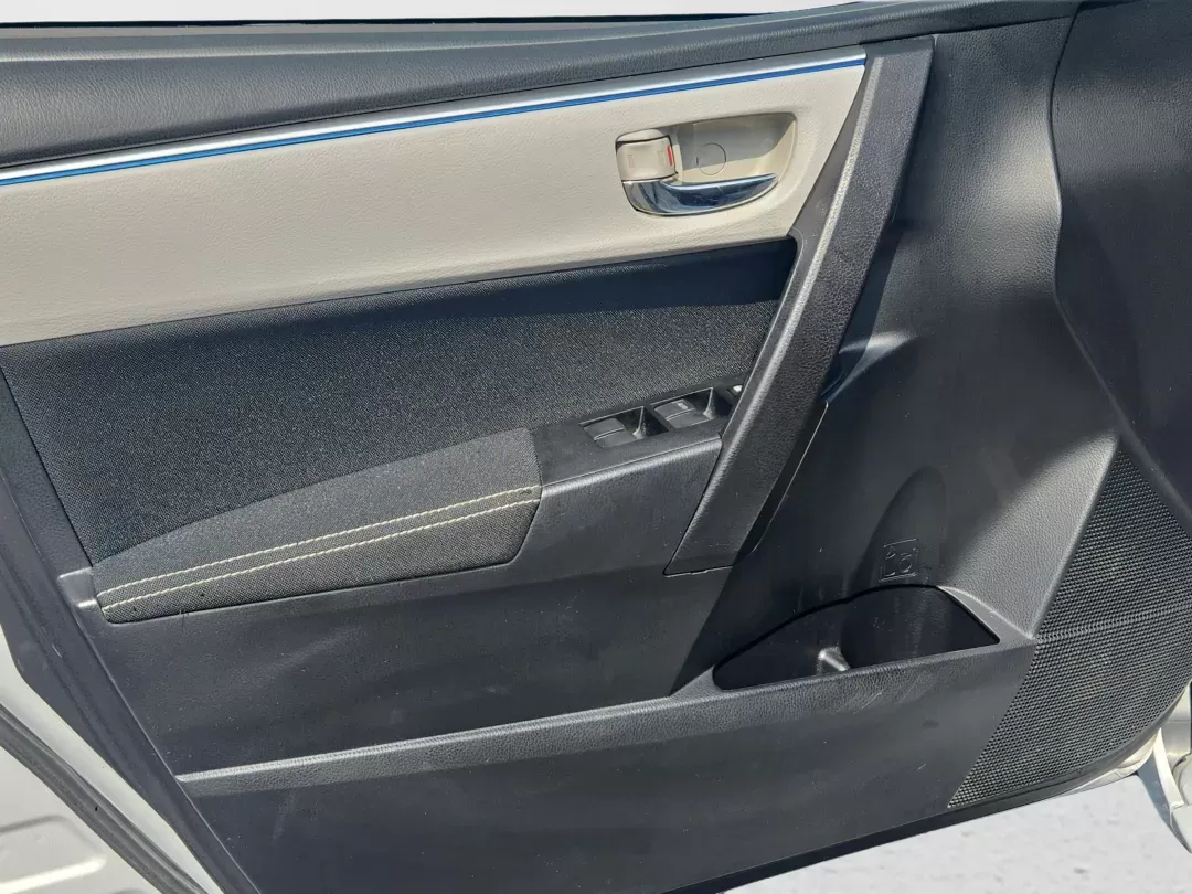 2015 Toyota Corolla LE (2T1BURHE2FC) with an Other engine, located at 1430 Gateway Drive, Opelika, AL, 36801, (334) 239-0944, 32.637871, -85.409790 - **Discover Freedom with the 2015 Toyota Corolla LE: The Ideal Sedan for Your Daily Adventures!**<br /> <br /> Whether you're commuting to work, taking the kids to soccer practice, or planning weekend getaways, the 2015 Toyota Corolla LE is the perfect companion for your busy lifestyle. With its blen - Photo#9