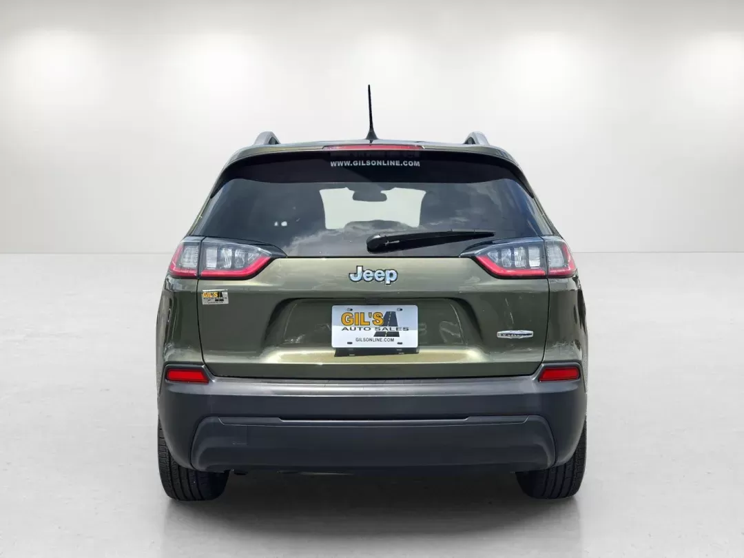 2019 /Lt Frost Beige/Black Jeep Cherokee Latitude (1C4PJLCB1KD) with an Other engine, located at 1430 Gateway Drive, Opelika, AL, 36801, (334) 239-0944, 32.637871, -85.409790 - **Discover Adventure with the 2019 Jeep Cherokee Latitude at Gils Auto!**<br /> <br /> Are you ready to elevate your driving experience? Whether you're embarking on family road trips, commuting to work, or enjoying weekend getaways, the 2019 Jeep Cherokee Latitude offers the versatility and comfort - Photo#5