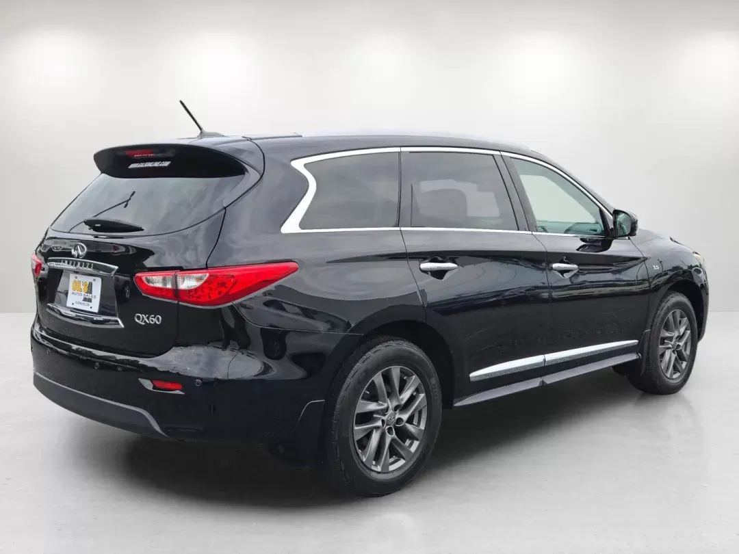 2014 /Graphite Infiniti QX60 (5N1AL0MM0EC) with an Other engine, located at 1430 Gateway Drive, Opelika, AL, 36801, (334) 239-0944, 32.637871, -85.409790 - **Explore the Open Road in Style: 2014 Infiniti QX60 at Gils Auto - Opelika**<br /> <br /> Are you ready to elevate your family adventures or transform your daily commute with a vehicle that's as versatile as your lifestyle? Look no further than this stunning 2014 Infiniti QX60, available now at Gil - Photo#4