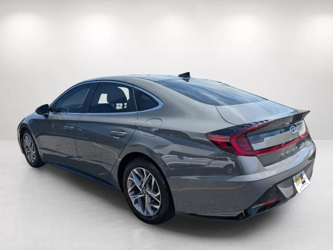 2020 /Dark Gray Hyundai Sonata SEL (5NPEL4JA3LH) with an Other engine, located at 521 Old Farm Lane Rd, Prattville, AL, 36066, (334) 325-1505, 32.482460, -86.416367 - **Discover a New Level of Comfort and Style with the 2020 Hyundai Sonata SEL at Gils Auto Opelika!**<br /> <br /> Are you in the market for a vehicle that perfectly balances style, performance, and safety? Look no further than the 2020 Hyundai Sonata SEL, now available at Gils Auto located at 1430 - Photo#6