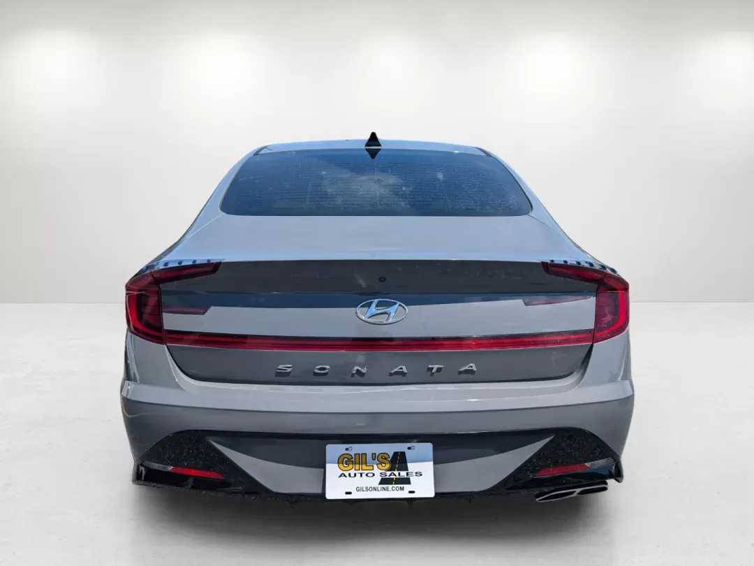 2020 /Dark Gray Hyundai Sonata SEL (5NPEL4JA3LH) with an Other engine, located at 1430 Gateway Drive, Opelika, AL, 36801, (334) 239-0944, 32.637871, -85.409790 - ### Experience Comfort and Style with the 2020 Hyundai Sonata SEL in Opelika, AL!<br /> <br /> Are you searching for the perfect sedan that balances luxury and practicality for your daily commutes? Look no further than the 2020 Hyundai Sonata SEL, available now at Gils Auto in Opelika, AL! This styl - Photo#5