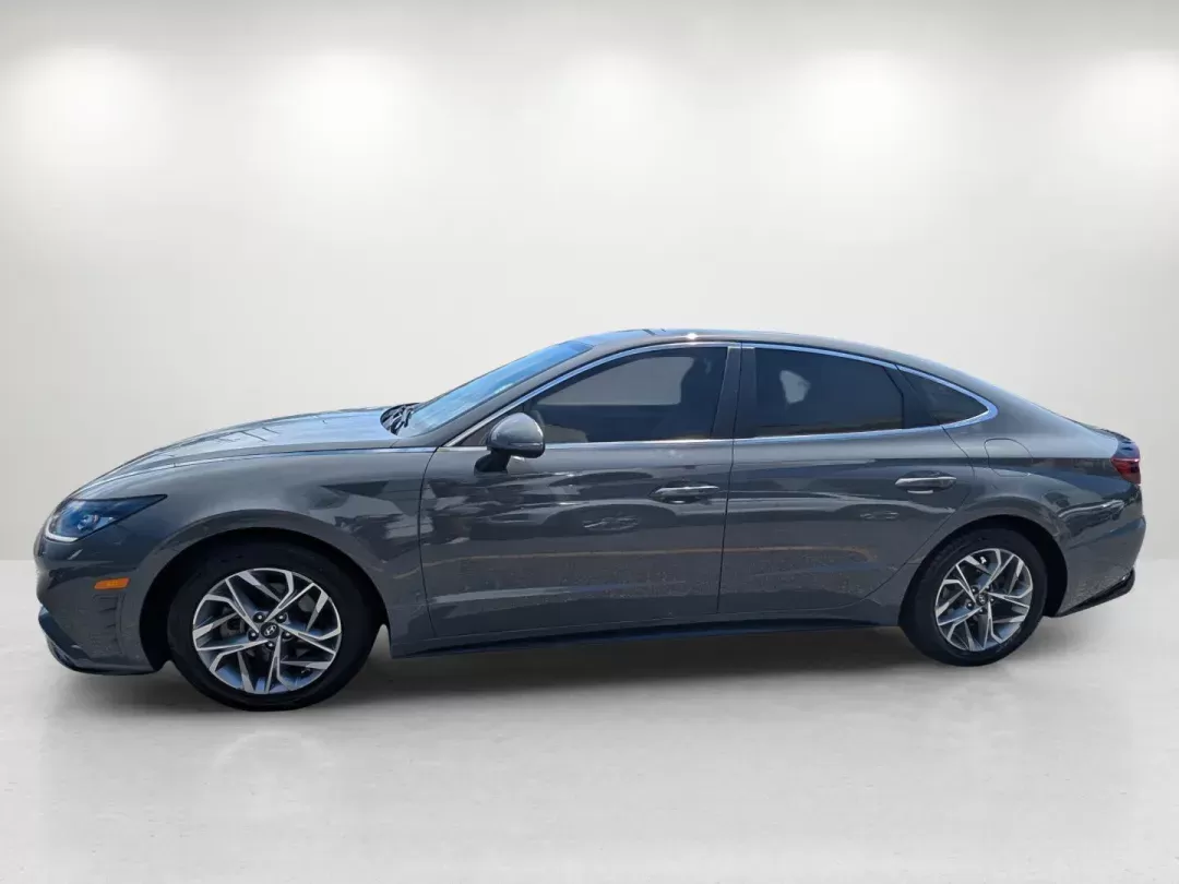 2020 /Dark Gray Hyundai Sonata SEL (5NPEL4JA3LH) with an Other engine, located at 1430 Gateway Drive, Opelika, AL, 36801, (334) 239-0944, 32.637871, -85.409790 - ### Experience Comfort and Style with the 2020 Hyundai Sonata SEL in Opelika, AL!<br /> <br /> Are you searching for the perfect sedan that balances luxury and practicality for your daily commutes? Look no further than the 2020 Hyundai Sonata SEL, available now at Gils Auto in Opelika, AL! This styl - Photo#7