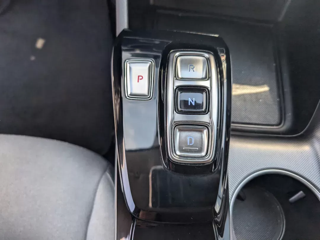 2020 /Dark Gray Hyundai Sonata SEL (5NPEL4JA3LH) with an Other engine, located at 1430 Gateway Drive, Opelika, AL, 36801, (334) 239-0944, 32.637871, -85.409790 - ### Experience Comfort and Style with the 2020 Hyundai Sonata SEL in Opelika, AL!<br /> <br /> Are you searching for the perfect sedan that balances luxury and practicality for your daily commutes? Look no further than the 2020 Hyundai Sonata SEL, available now at Gils Auto in Opelika, AL! This styl - Photo#13