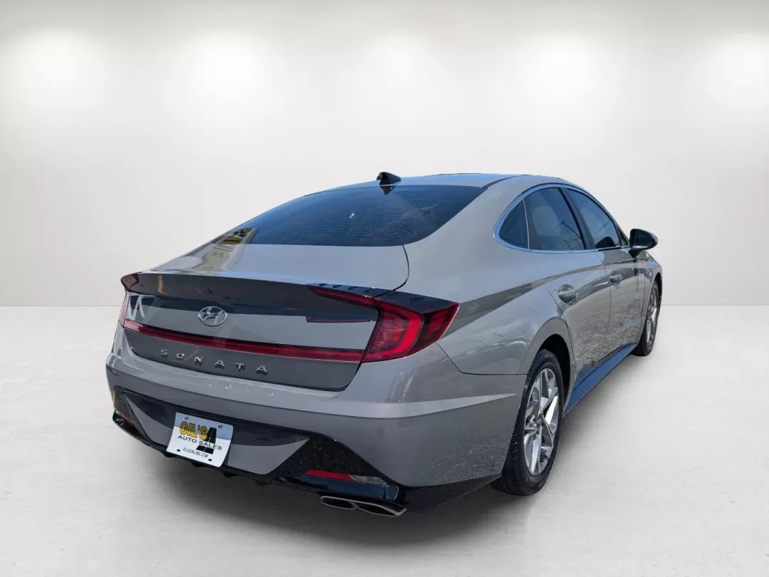 2020 /Dark Gray Hyundai Sonata SEL (5NPEL4JA3LH) with an Other engine, located at 804 22nd Ave, Phenix City, AL, 36870, (334) 297-1860, 32.484749, -85.024475 - **Discover a New Level of Comfort and Style with the 2020 Hyundai Sonata SEL at Gils Auto Opelika!**<br /> <br /> Are you in the market for a vehicle that perfectly balances style, performance, and safety? Look no further than the 2020 Hyundai Sonata SEL, now available at Gils Auto located at 1430 - Photo#4