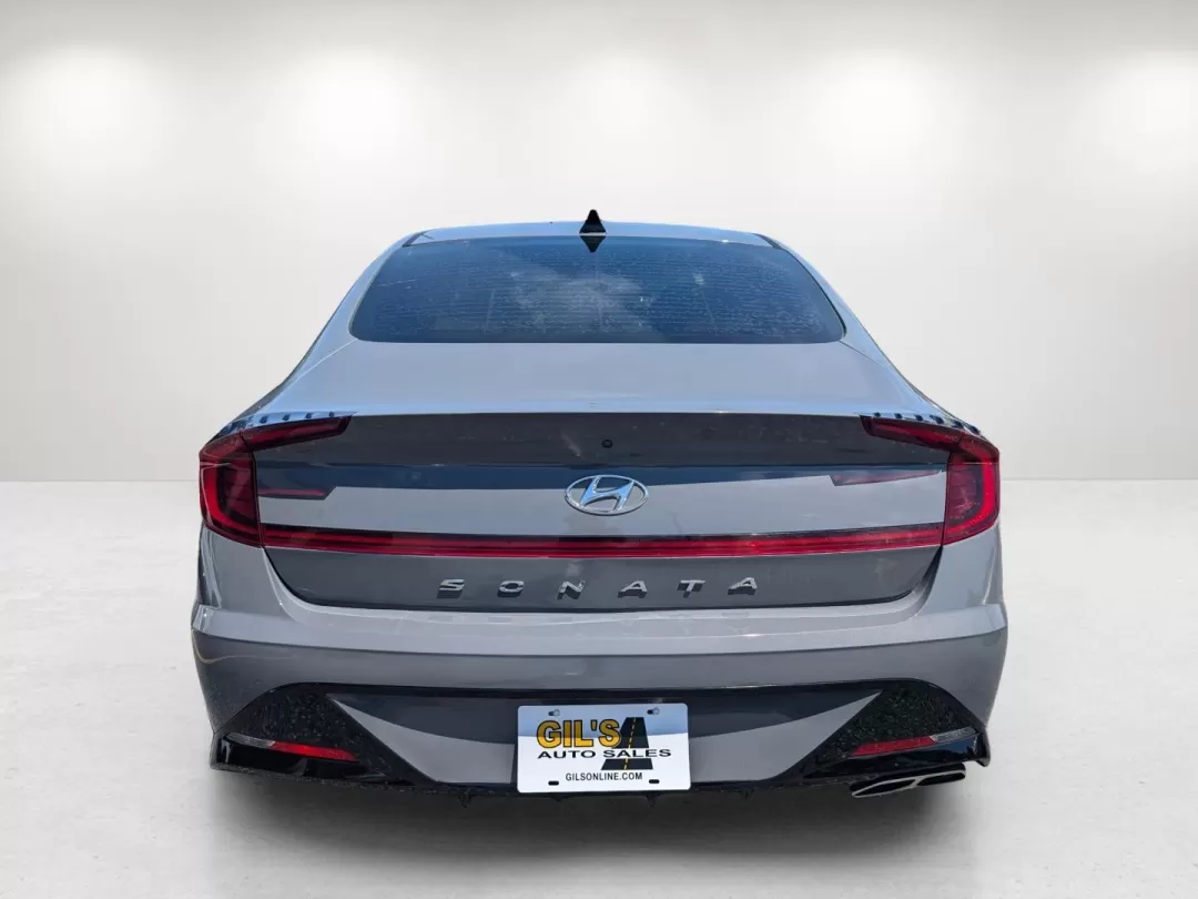 2020 /Dark Gray Hyundai Sonata SEL (5NPEL4JA3LH) with an Other engine, located at 804 22nd Ave, Phenix City, AL, 36870, (334) 297-1860, 32.484749, -85.024475 - **Discover a New Level of Comfort and Style with the 2020 Hyundai Sonata SEL at Gils Auto Opelika!**<br /> <br /> Are you in the market for a vehicle that perfectly balances style, performance, and safety? Look no further than the 2020 Hyundai Sonata SEL, now available at Gils Auto located at 1430 - Photo#5