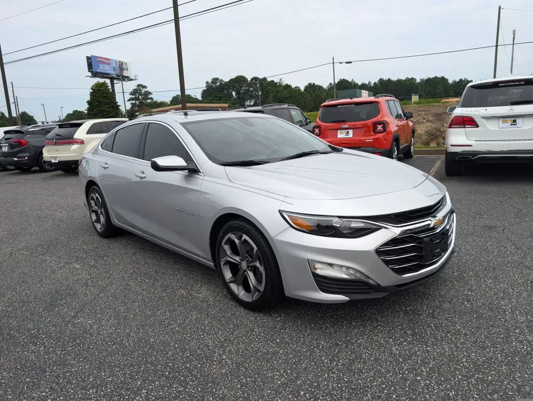 2021 /Jet Black Chevrolet Malibu LT (1G1ZD5STXMF) with an Other engine, located at 1430 Gateway Drive, Opelika, AL, 36801, (334) 239-0944, 32.637871, -85.409790 - **Discover Your Next Adventure with the 2021 Chevrolet Malibu LT at Gils Auto - Opelika!**<br /> <br /> Are you on the hunt for a dependable sedan that effortlessly combines style, comfort, and modern technology? Look no further! The **2021 Chevrolet Malibu LT** is designed for those who value versa - Photo#2
