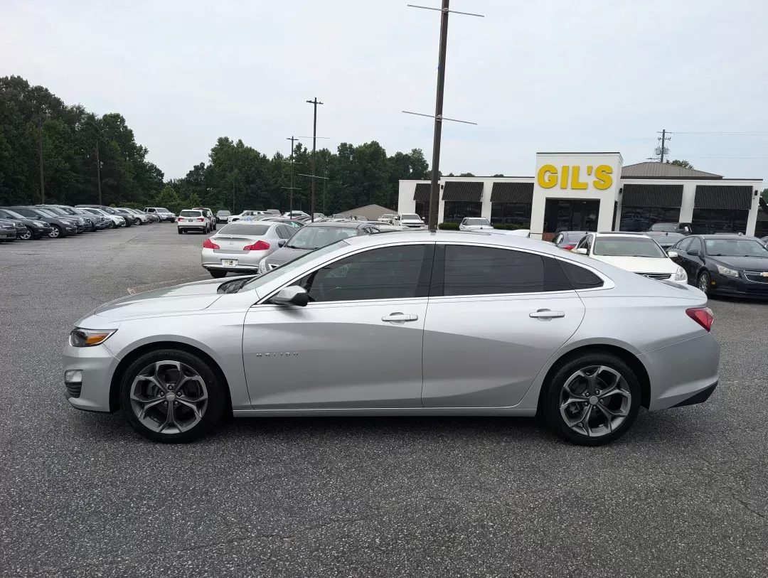 2021 /Jet Black Chevrolet Malibu LT (1G1ZD5STXMF) with an Other engine, located at 1430 Gateway Drive, Opelika, AL, 36801, (334) 239-0944, 32.637871, -85.409790 - **Discover Your Next Adventure with the 2021 Chevrolet Malibu LT at Gils Auto - Opelika!**<br /> <br /> Are you on the hunt for a dependable sedan that effortlessly combines style, comfort, and modern technology? Look no further! The **2021 Chevrolet Malibu LT** is designed for those who value versa - Photo#7