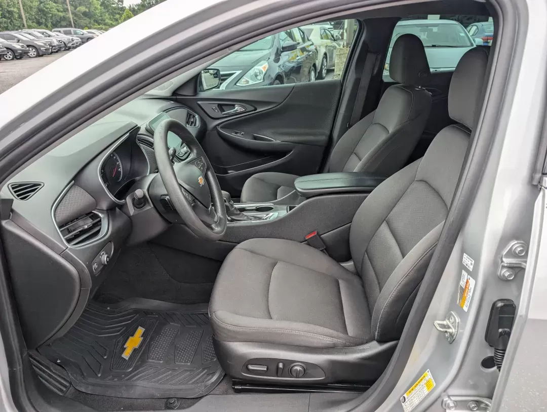 2021 /Jet Black Chevrolet Malibu LT (1G1ZD5STXMF) with an Other engine, located at 1430 Gateway Drive, Opelika, AL, 36801, (334) 239-0944, 32.637871, -85.409790 - **Discover Your Next Adventure with the 2021 Chevrolet Malibu LT at Gils Auto - Opelika!**<br /> <br /> Are you on the hunt for a dependable sedan that effortlessly combines style, comfort, and modern technology? Look no further! The **2021 Chevrolet Malibu LT** is designed for those who value versa - Photo#9
