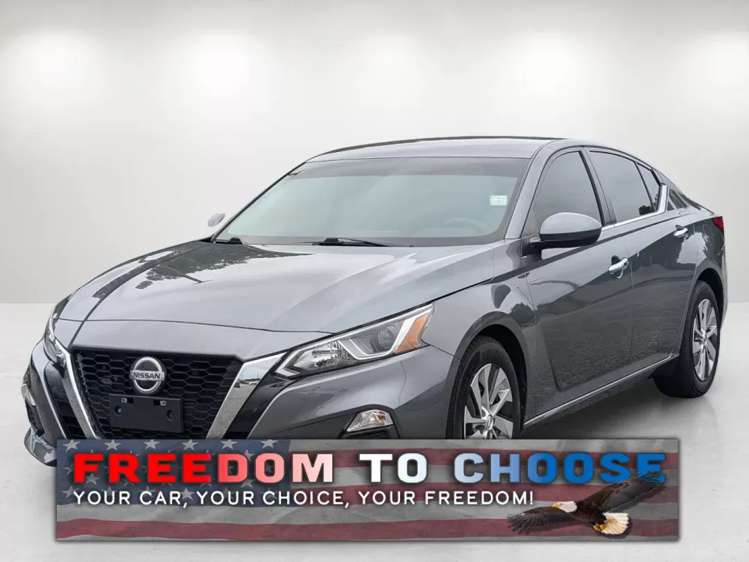 2020 /Charcoal Nissan Altima 2.5 S (1N4BL4BV3LC) with an Other engine, located at 1430 Gateway Drive, Opelika, AL, 36801, (334) 239-0944, 32.637871, -85.409790 - **Discover Freedom on the Road with the 2020 Nissan Altima at Gils Auto - Opelika!**<br /> <br /> Are you ready to elevate your daily commute or embark on unforgettable weekend adventures? The 2020 Nissan Altima, available at Gils Auto in Opelika, AL, is the perfect blend of comfort, efficiency, and - Photo#0