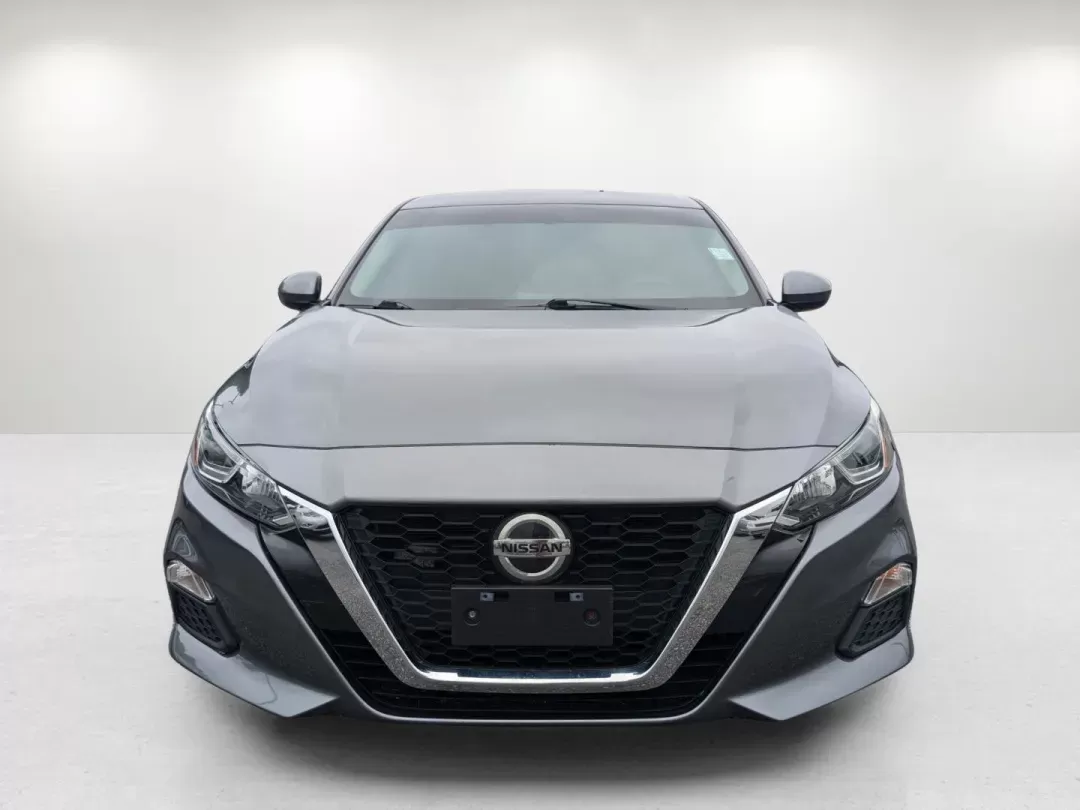 2020 /Charcoal Nissan Altima 2.5 S (1N4BL4BV3LC) with an Other engine, located at 1430 Gateway Drive, Opelika, AL, 36801, (334) 239-0944, 32.637871, -85.409790 - **Discover Freedom on the Road with the 2020 Nissan Altima at Gils Auto - Opelika!**<br /> <br /> Are you ready to elevate your daily commute or embark on unforgettable weekend adventures? The 2020 Nissan Altima, available at Gils Auto in Opelika, AL, is the perfect blend of comfort, efficiency, and - Photo#1