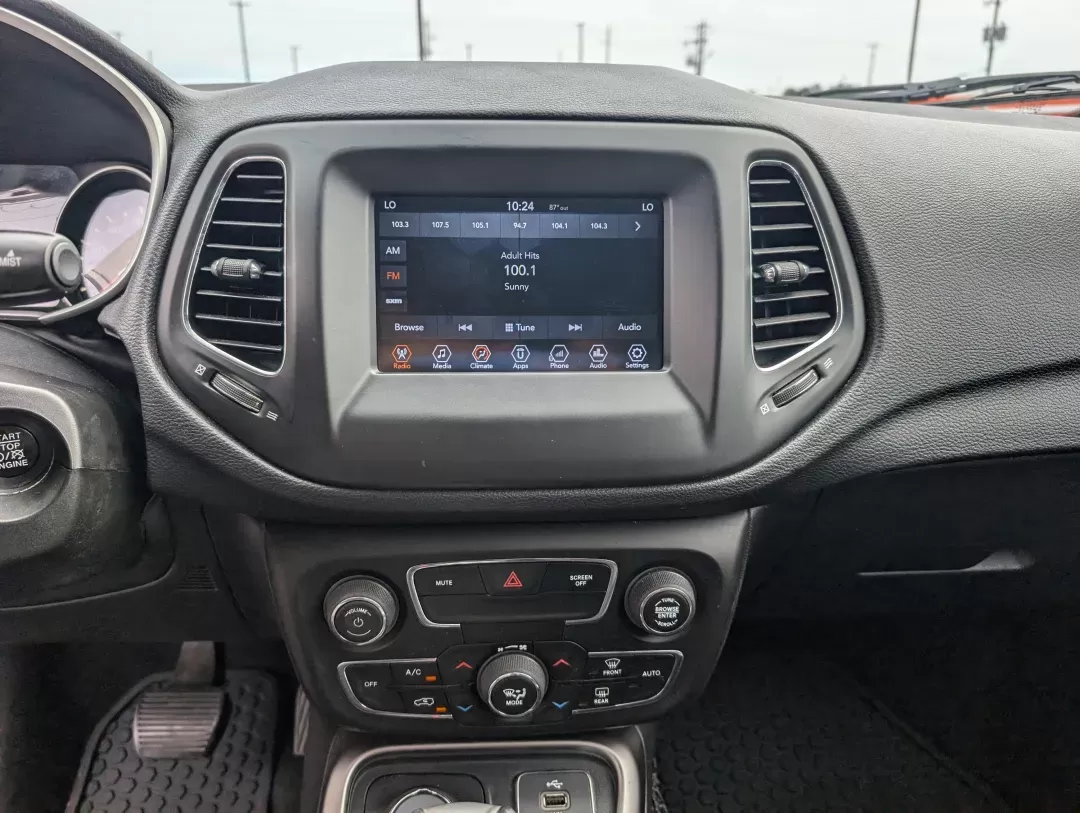 2017 /Black Jeep Compass Latitude (3C4NJDBBXHT) with an Other engine, located at 1430 Gateway Drive, Opelika, AL, 36801, (334) 239-0944, 32.637871, -85.409790 - **Adventure Awaits with This 2017 Jeep Compass Latitude at Gils Auto Opelika, AL!**<br /> <br /> Are you ready to embark on your next adventure? Whether you're a daily commuter navigating the hustle and bustle of Opelika or a weekend warrior seeking thrills on untamed trails, this 2017 Jeep Compass - Photo#14